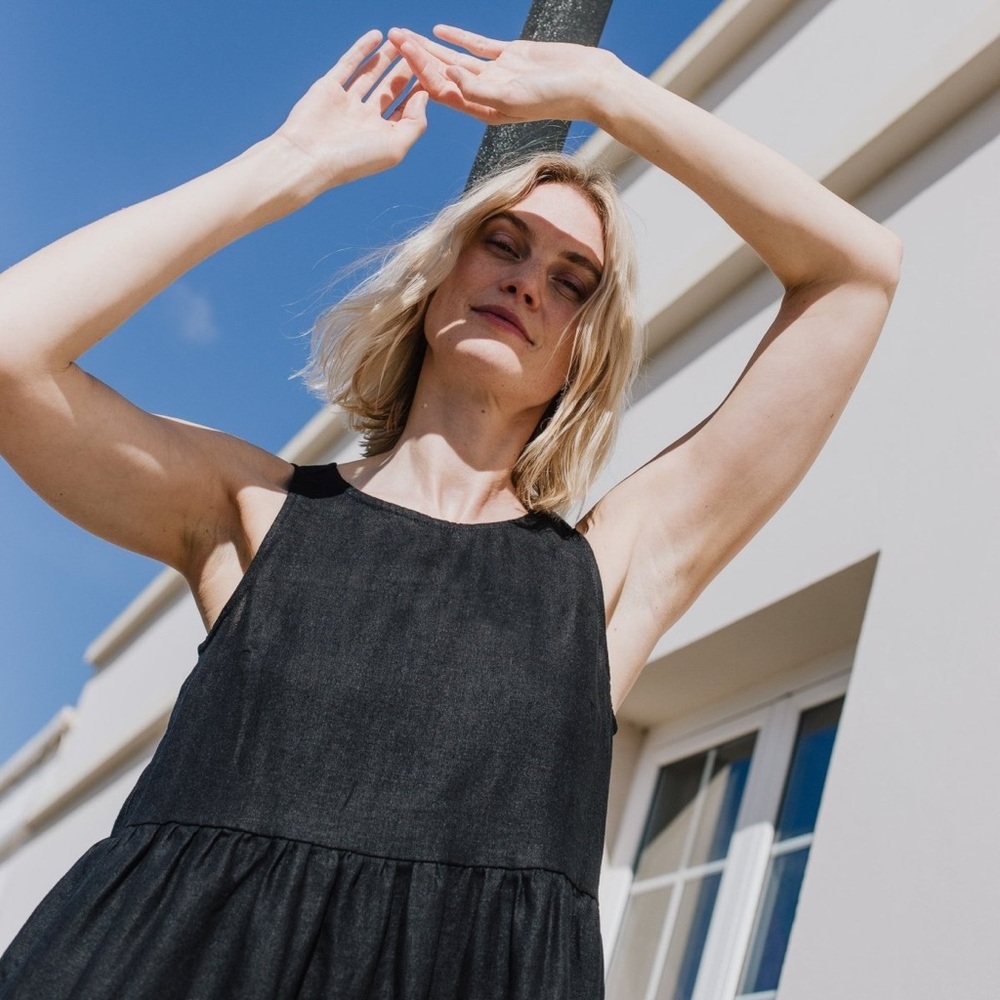 notPERFECTLINEN Black Linen Midi Dress